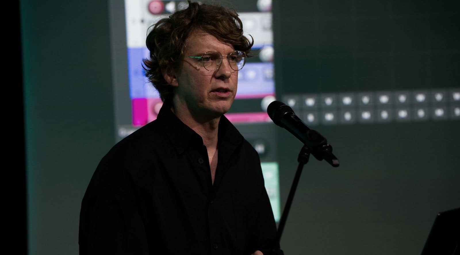 Felix Deufel presenting Grapes 3D at Raum & Klang 2026