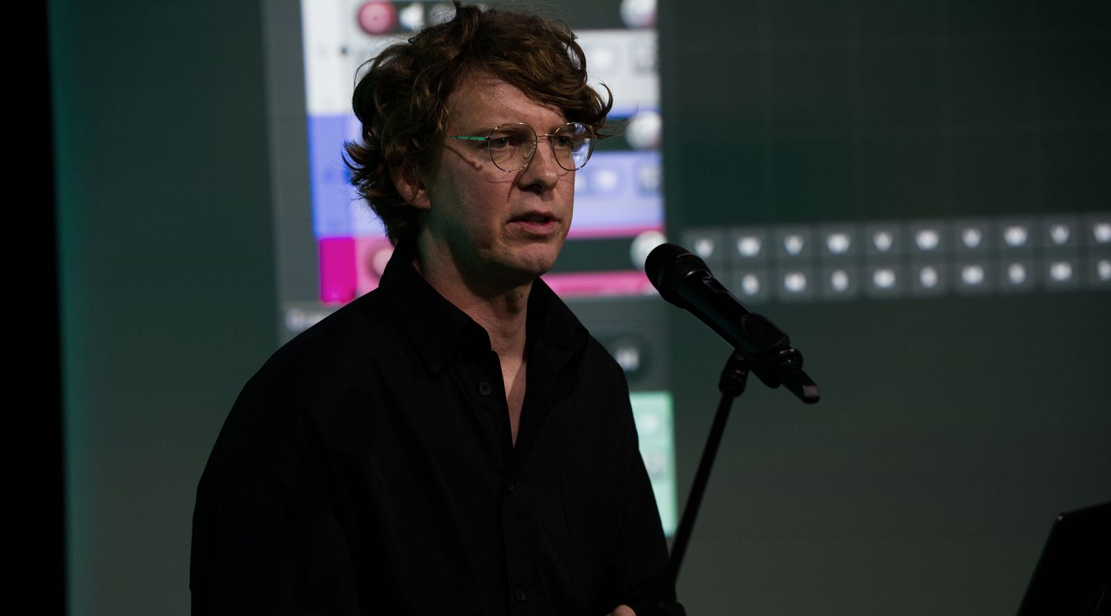 Felix Deufel presenting Grapes 3D at Raum & Klang 2026